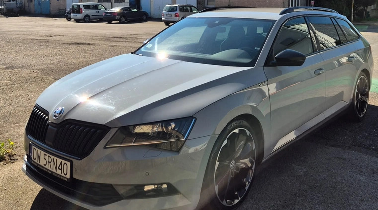 Skoda Superb cena 98800 przebieg: 177500, rok produkcji 2018 z Wrocław małe 37